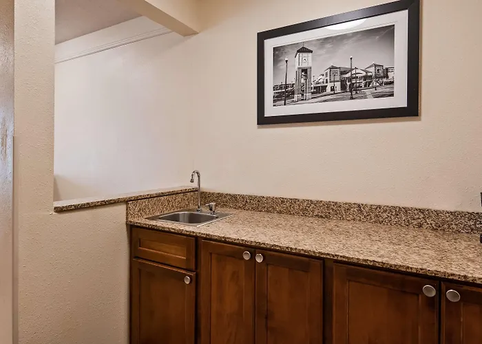 Western Hotel Peoria